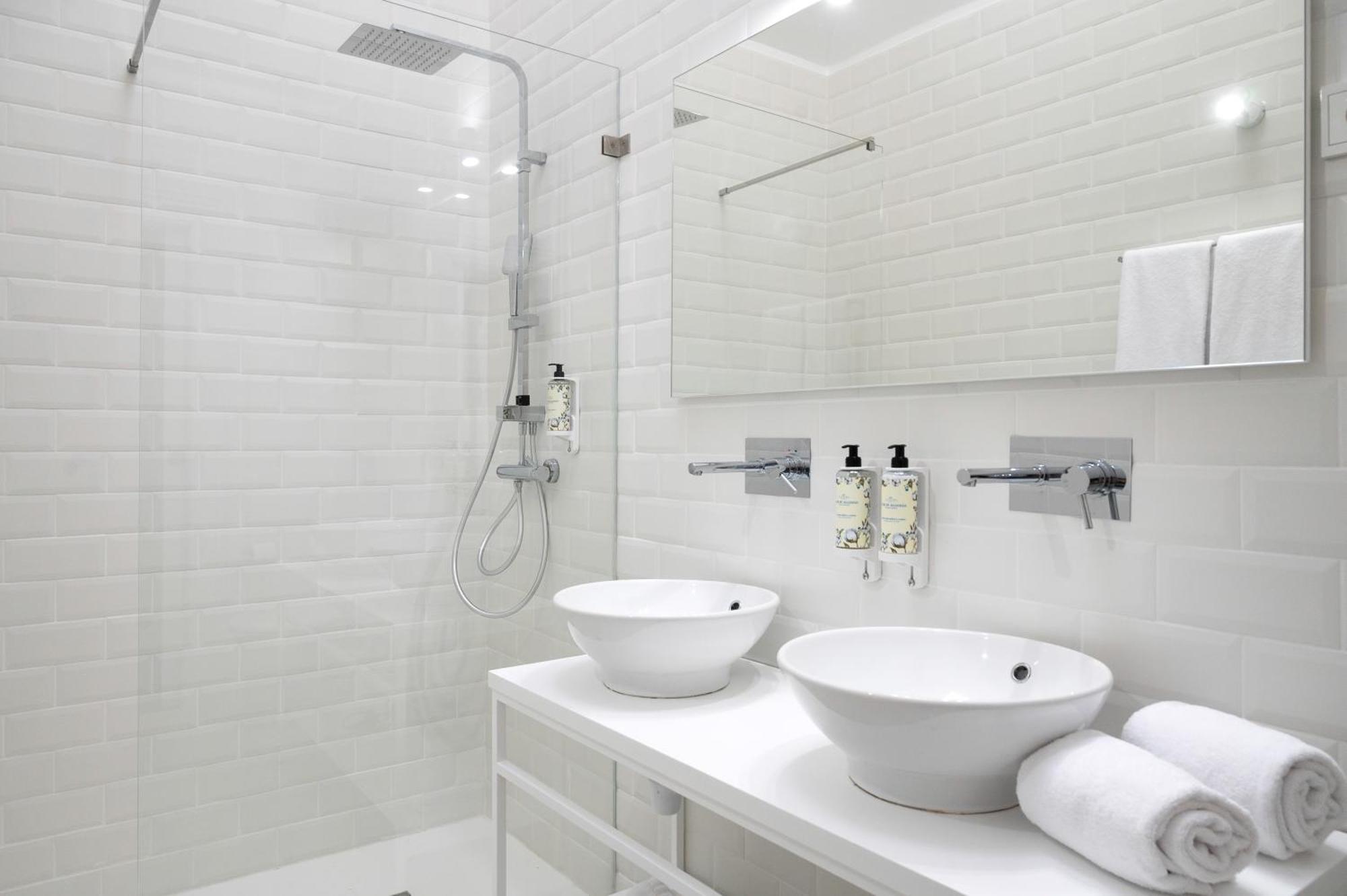 Bed & Breakfast Comfort Charming Cedofeita 2*