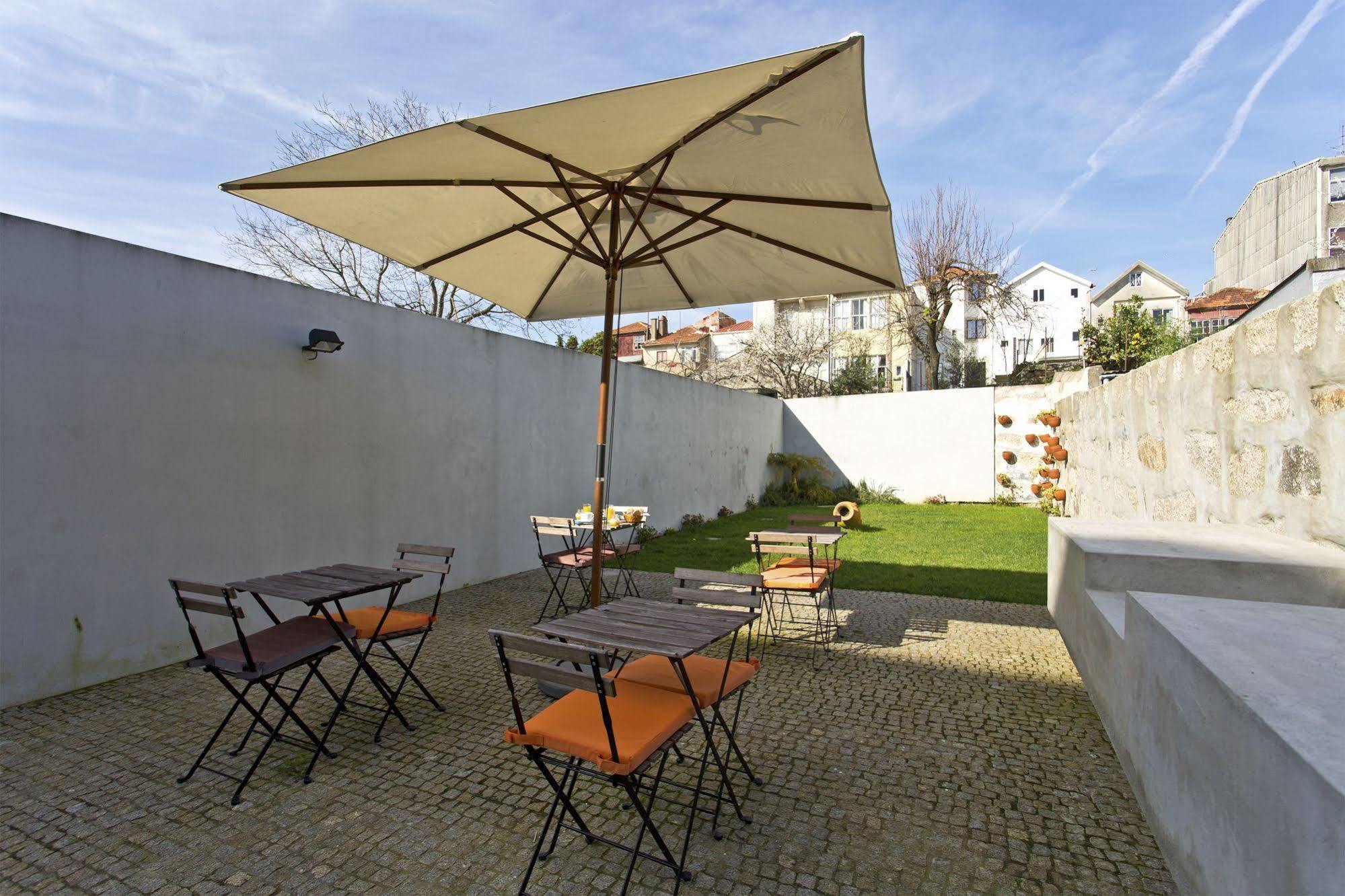 Comfort Charming Cedofeita - Free Parking Alojamento de Acomodação e Pequeno-almoço Porto